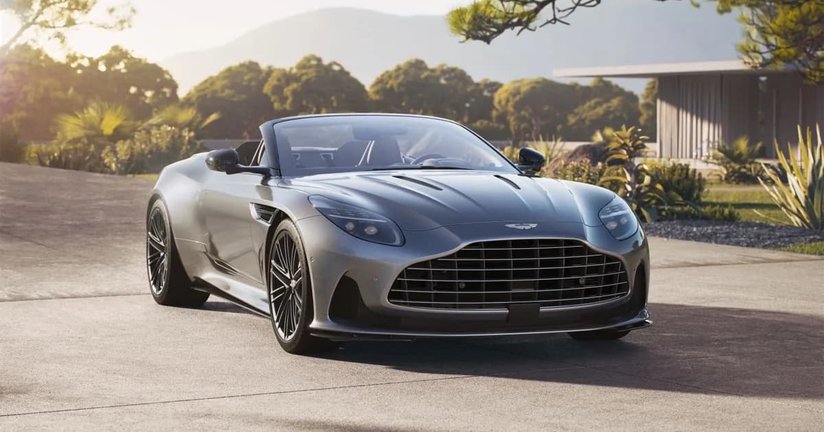 Aston Martin DB12 Volante (2023–Présent)
