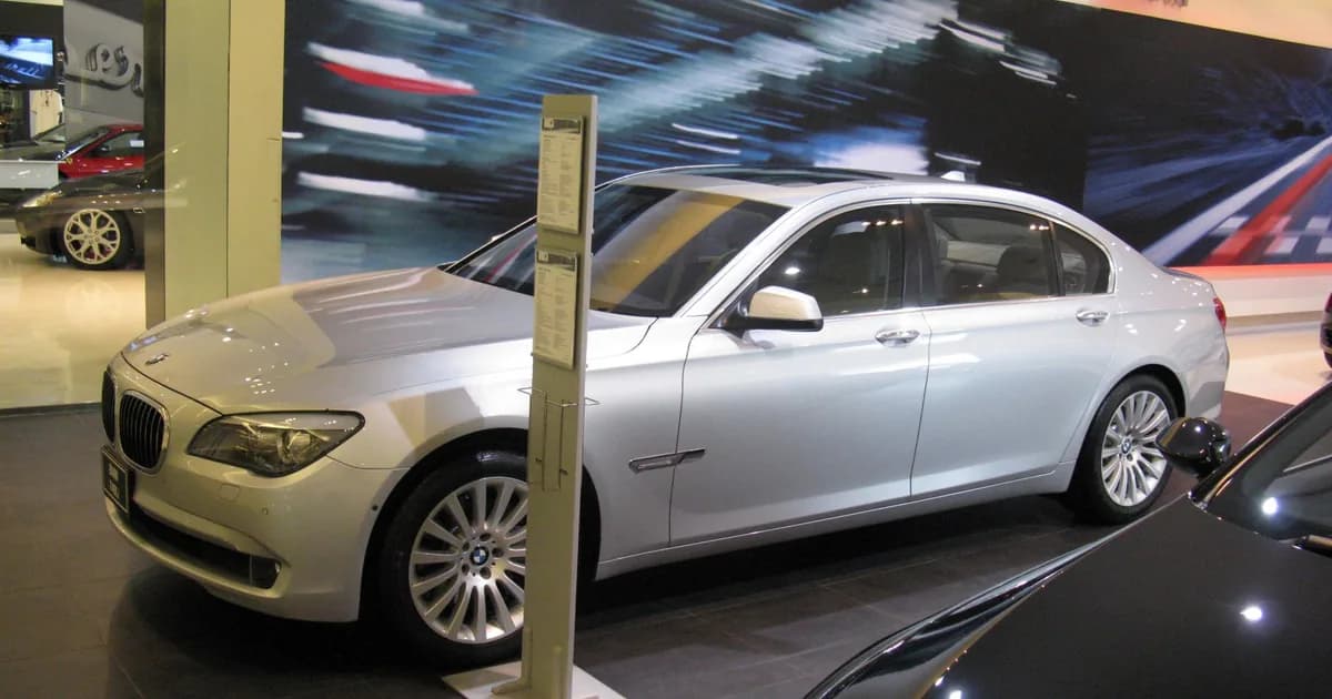BMW Série 7 Long (F02) (2008–2011)