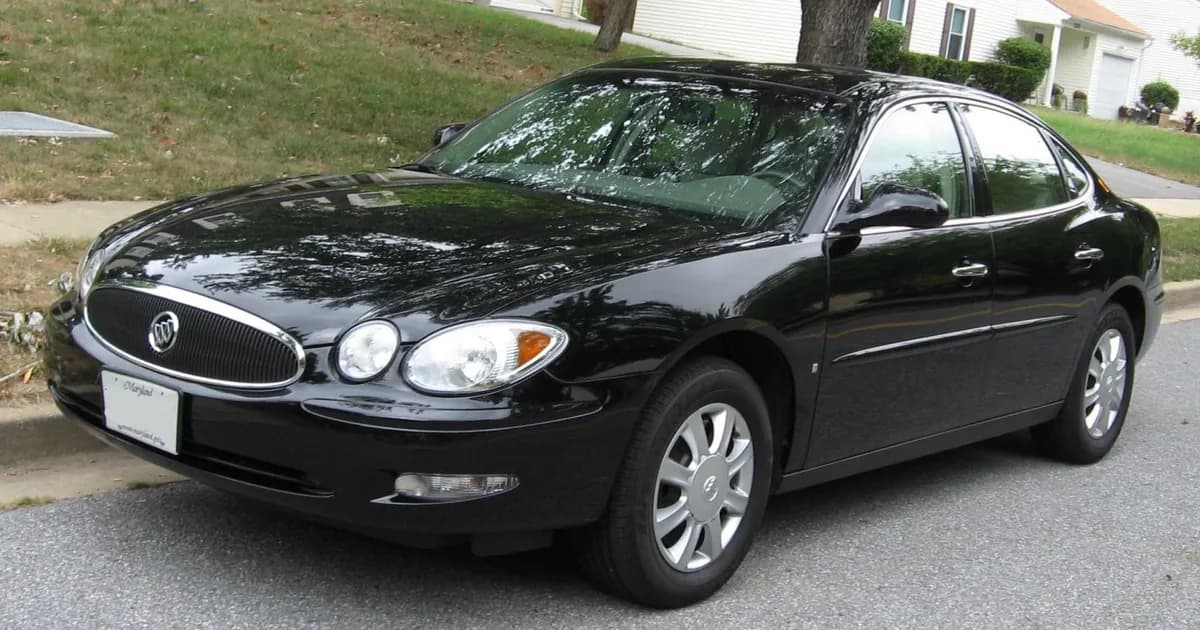 Buick LaCrosse I (2004–2007)