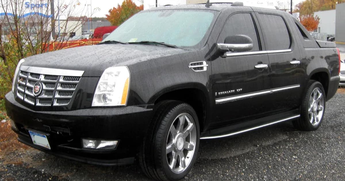 Cadillac Escalade III EXT (2007–2013)