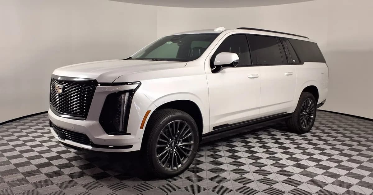 Cadillac Escalade V ESV (Restylage 2024) (2024–Présent)