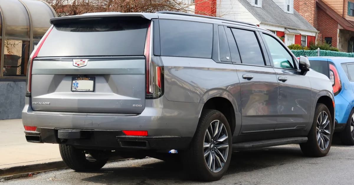 Cadillac Escalade V ESV (2020–2024)