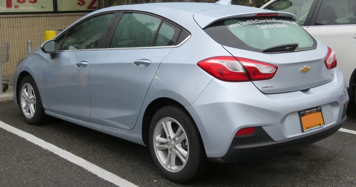Chevrolet Cruze Hatchback II (2017–2018)