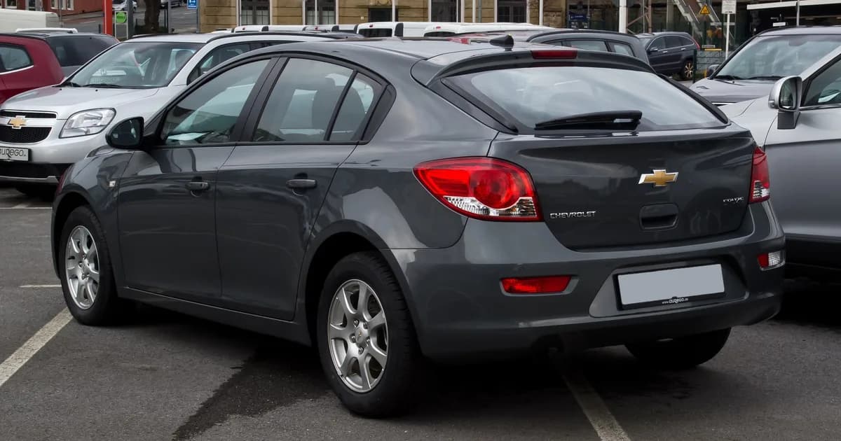 Chevrolet Cruze Hatchback (2009–2013)