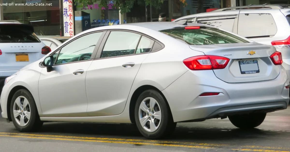 Chevrolet Cruze Sedan II (2016–2018)