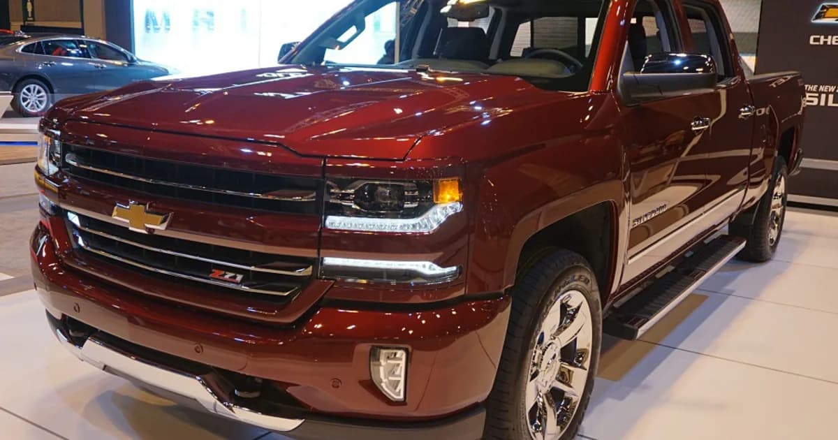 Chevrolet Silverado 1500 III (Restylage 2016) Crew Cab Standard Box (2016–2018)