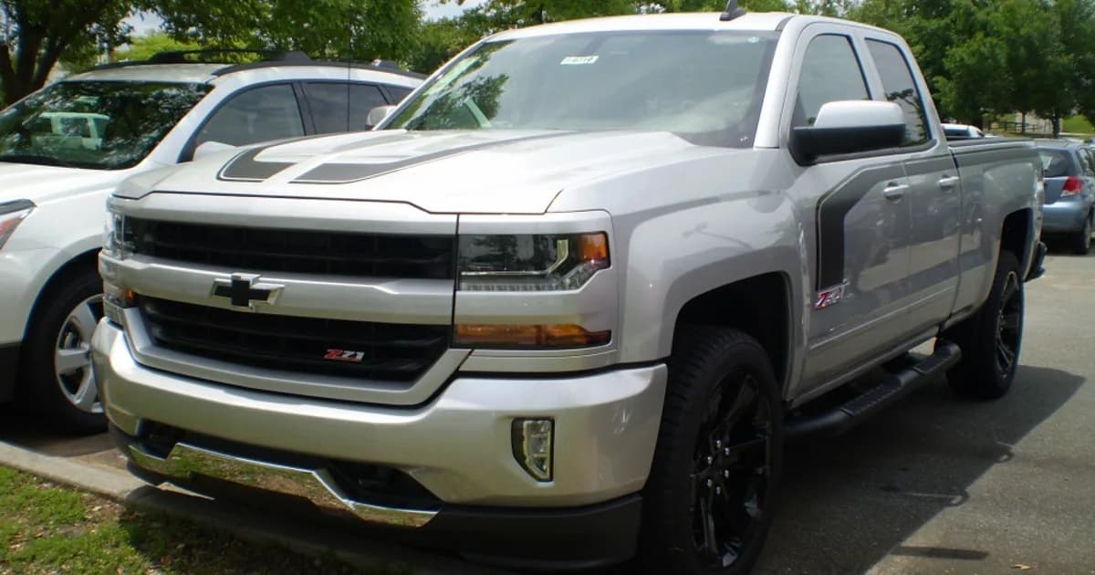 Chevrolet Silverado 1500 III (Restylage 2016) Double Cab Standard Box (2016–2018)