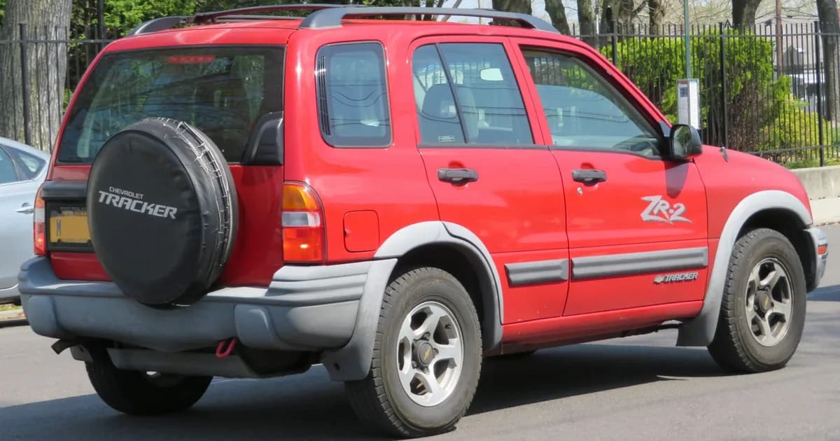 Chevrolet Tracker II (1998–2004)