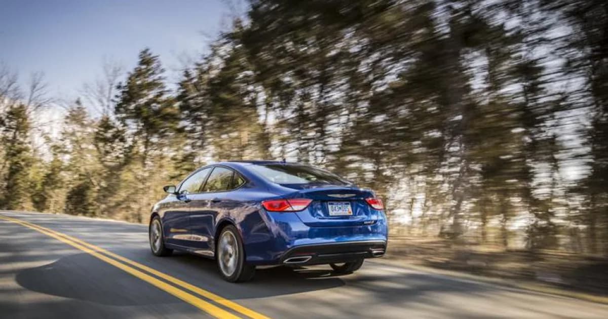 Chrysler 200 II (2015–2017)