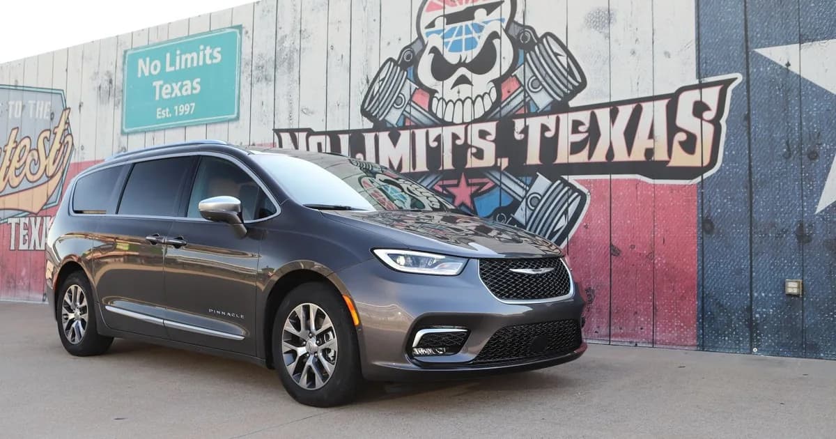 Chrysler Pacifica (Restylage 2021) (2021–Présent)