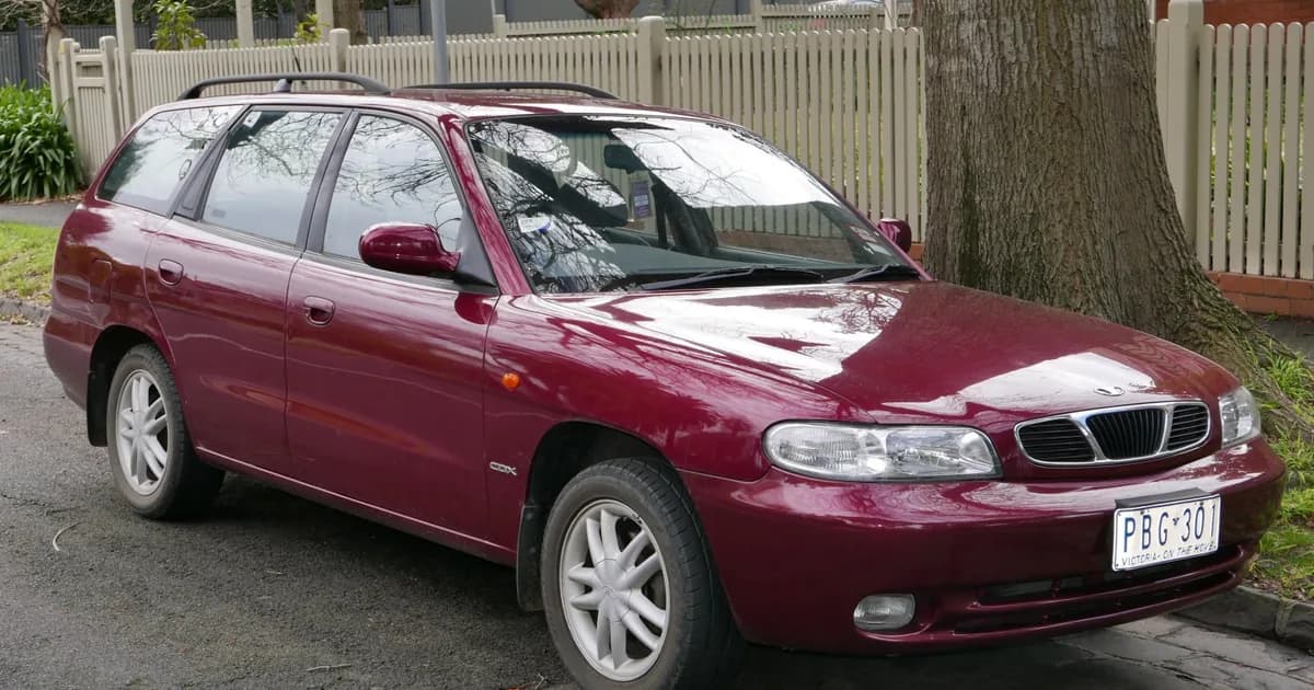Daewoo Nubira Wagon (KLAJ) (1997–2001)