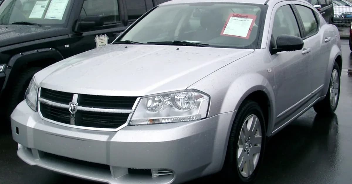 Dodge Avenger Sedan (2007–2010)