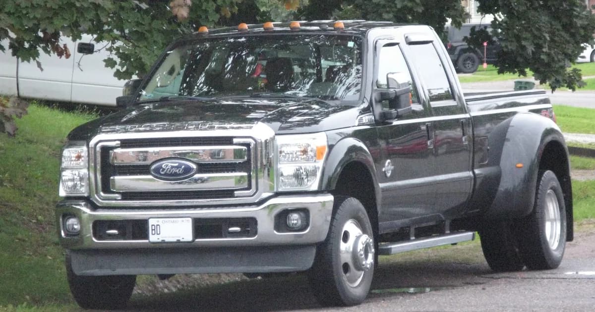 Ford F-350 Super Duty III Crew Cab Long box (2011–2016)