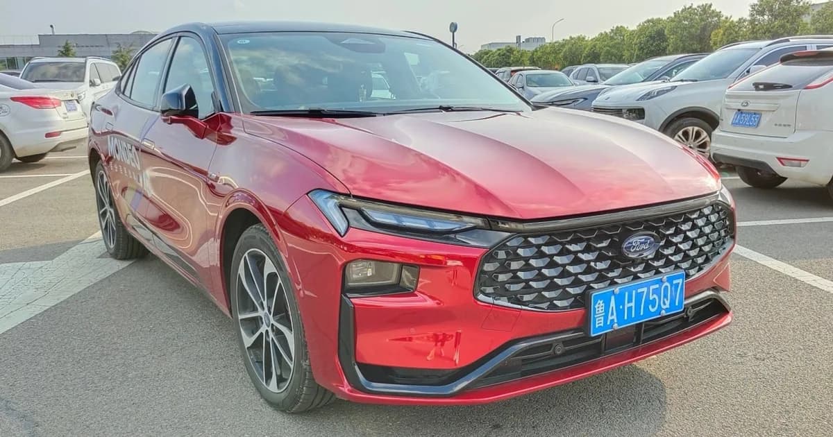 Ford Mondeo V Sedan (2022–Présent)
