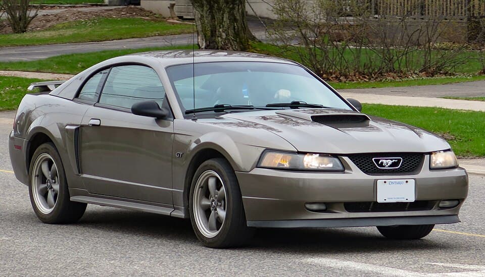 Ford Mustang 4 (1995–2004)