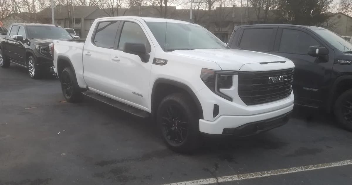 GMC Sierra 1500 V (GMTT1XX, Restylage 2022) Double Cab (2022–Présent)