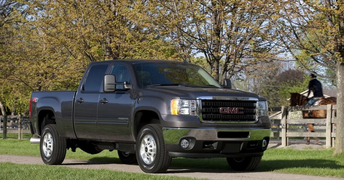 GMC Sierra 2500HD III (GMT900, Restylage 2011) Crew Cab Standard Box (2011–2014)