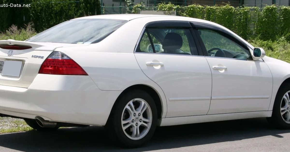 Honda Inspire IV (UC1, Restylage 2005) (2005–2007)