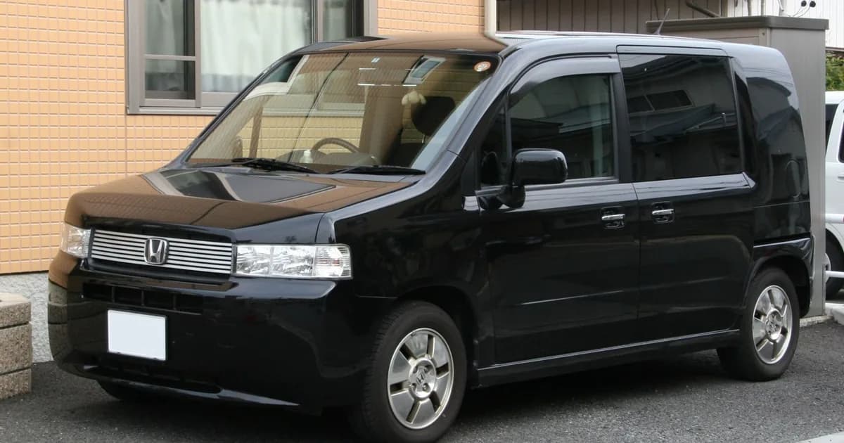 Honda Mobilio Spike (2002–2008)