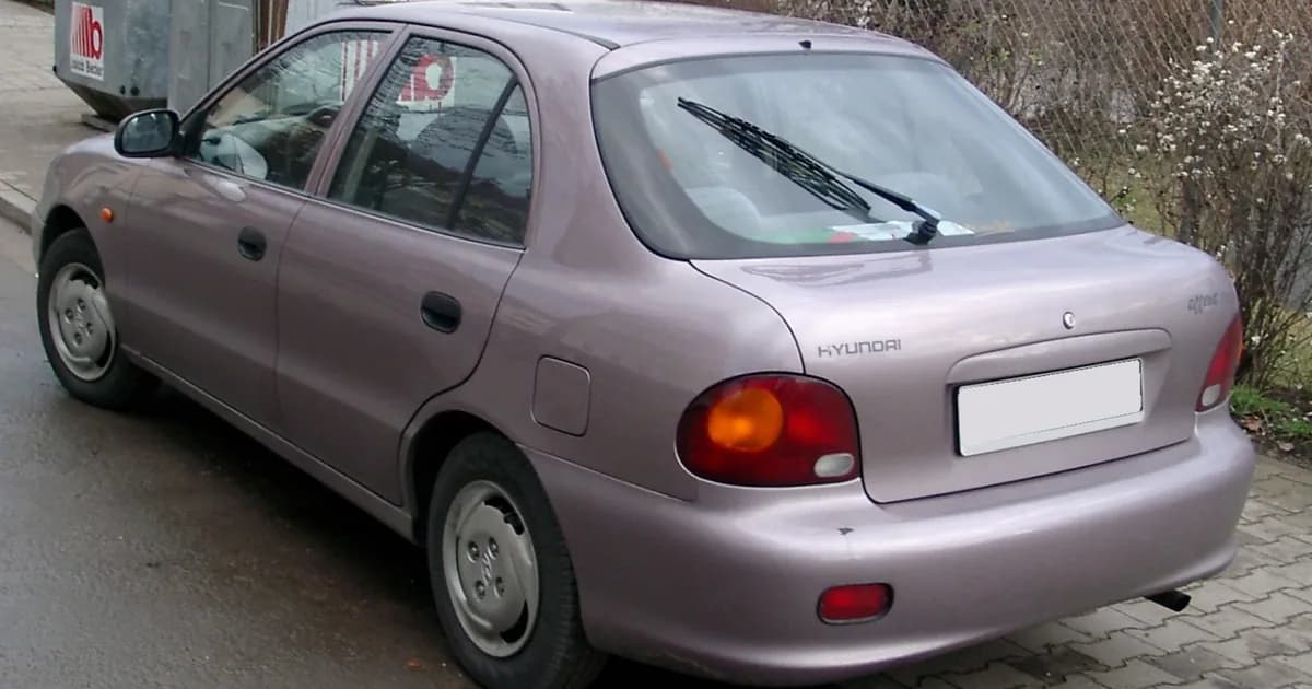 Hyundai Accent Hatchback I (1995–2000)