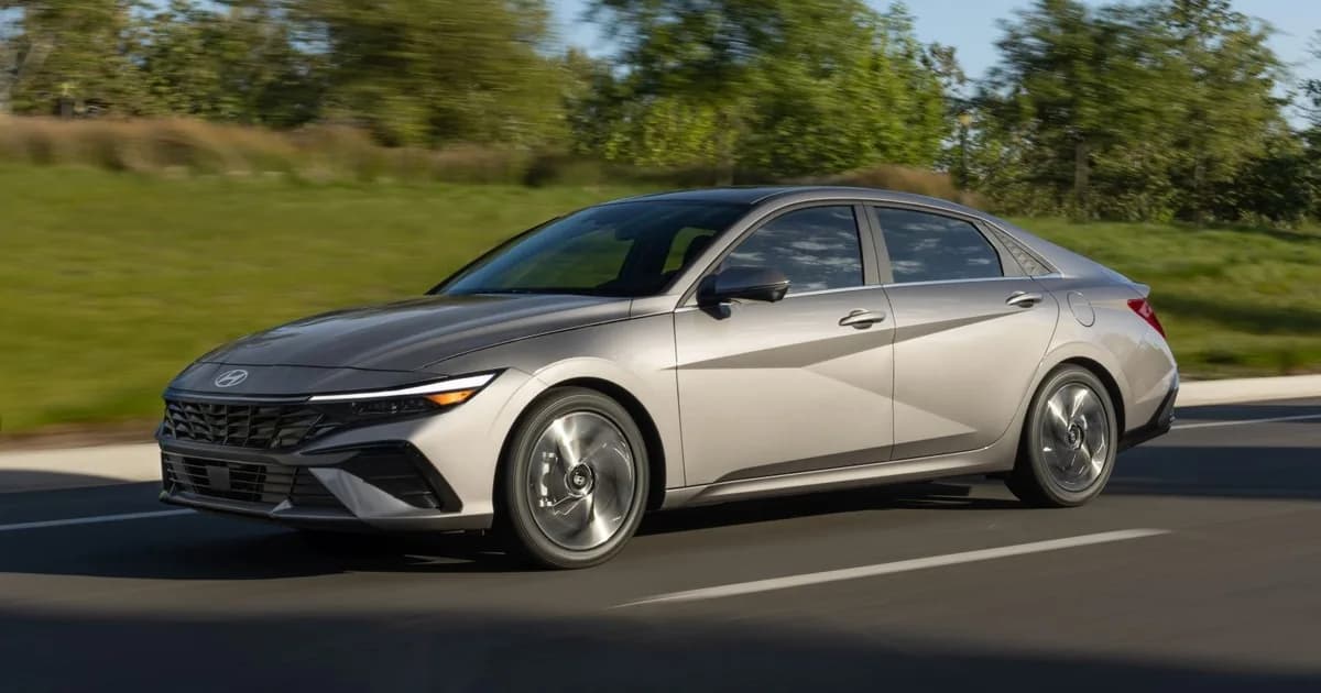 Hyundai Elantra VII (CN7, Restylage 2023) (2023–Présent)
