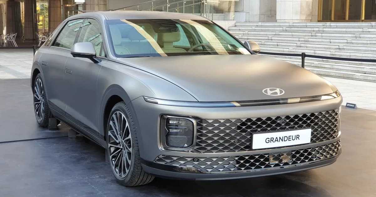 Hyundai Grandeur/Azera VII (GN7) (2022–Présent)