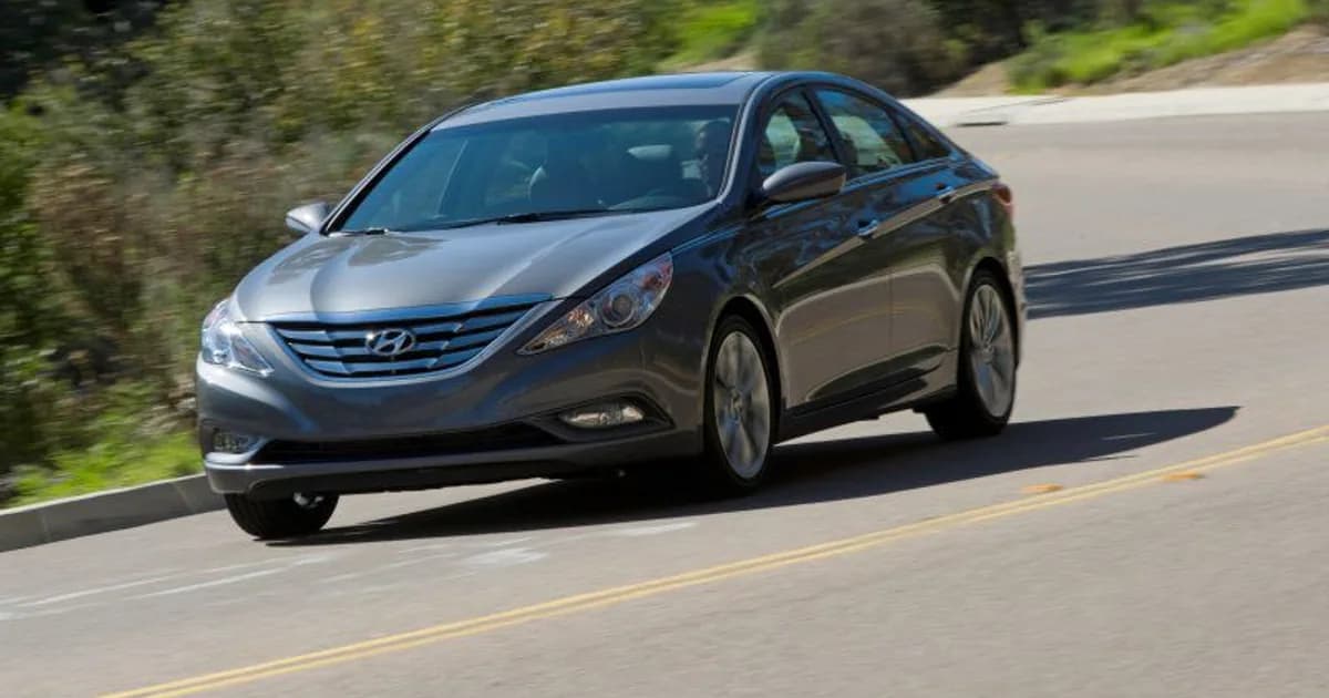 Hyundai Sonata VI (YF) (2009–2012)