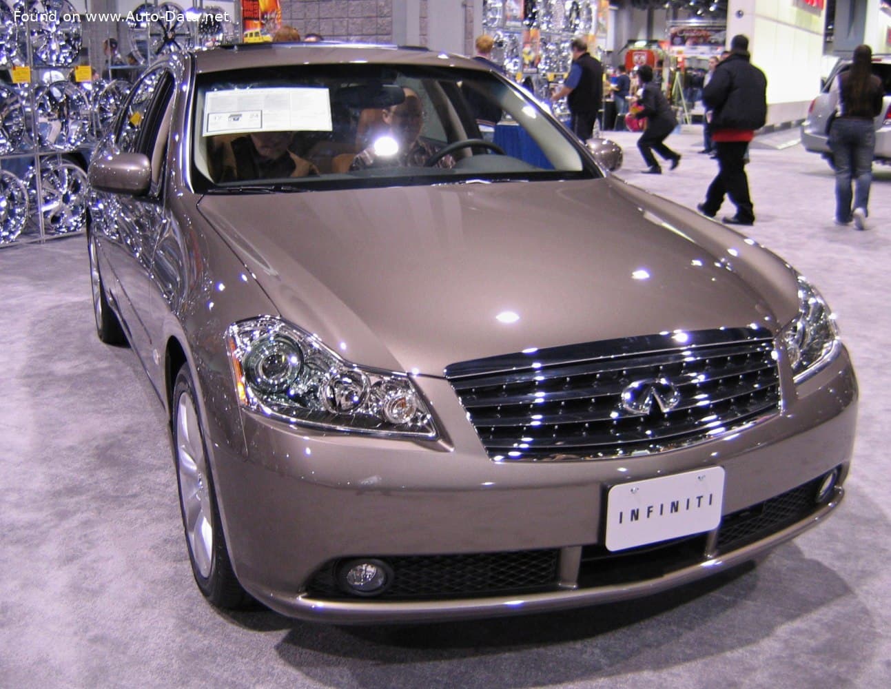 Infiniti Infiniti M35/M45 (2005–2010)