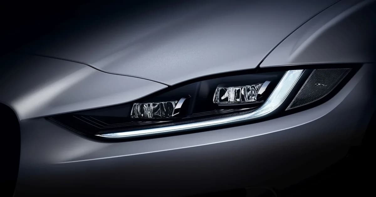 Jaguar XE (X760, Restylage 2020) (2020–2024)