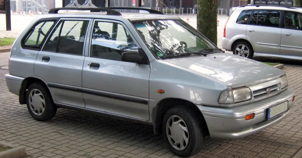 Kia Pride Combi (1999–2000)