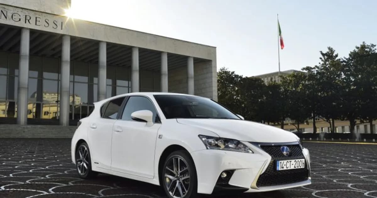 Lexus CT I (Restylage 2014) (2014–2017)