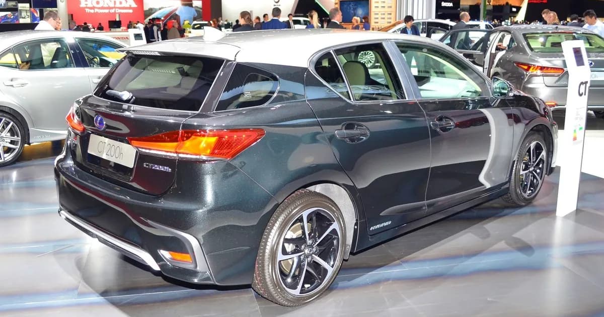 Lexus CT I (Restylage 2017) (2017–Présent)