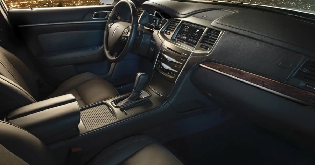 Lincoln MKS I (Restylage 2013) (2012–2016)