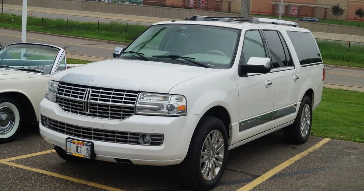 Lincoln Navigator III L (2006–2014)