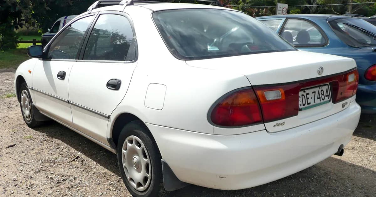 Mazda 323 S V (BA) (1996–1998)