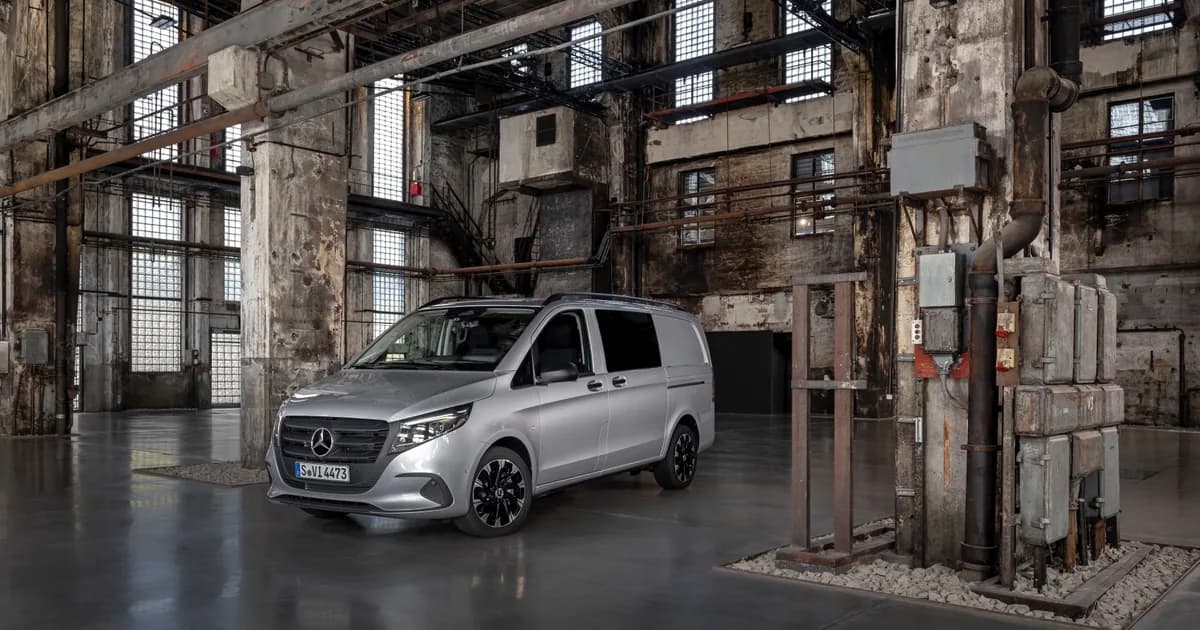 Mercedes-Benz Vito (W447, Restylage 2023) Mixto Longue (2023–Présent)