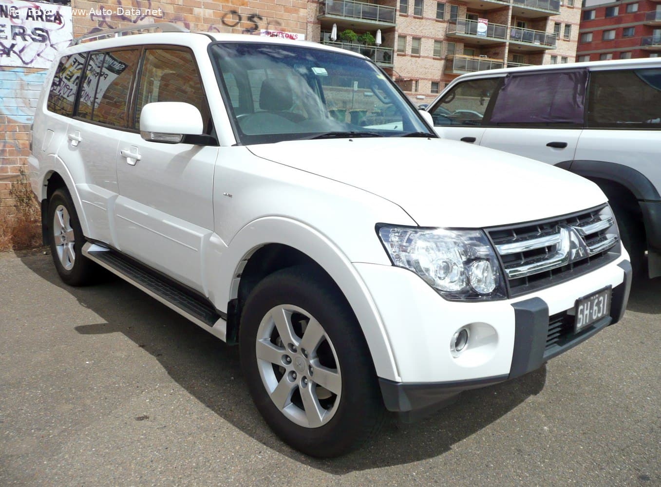 Mitsubishi Pajero IV (2006–2011)