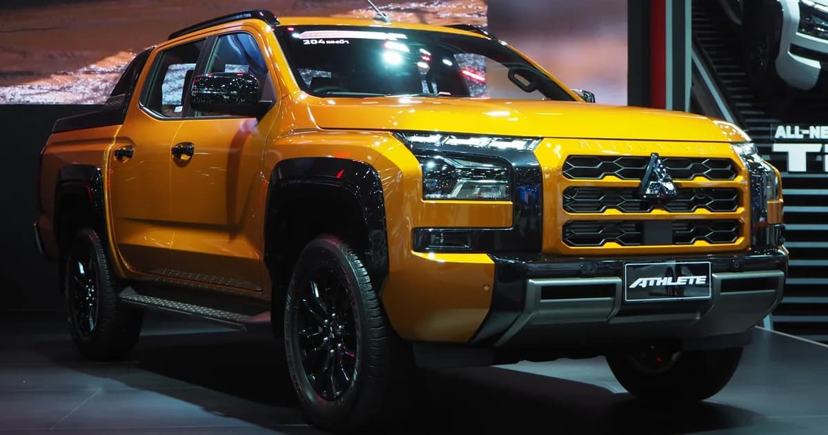 Mitsubishi Triton VI Double Cab (2023–Présent)