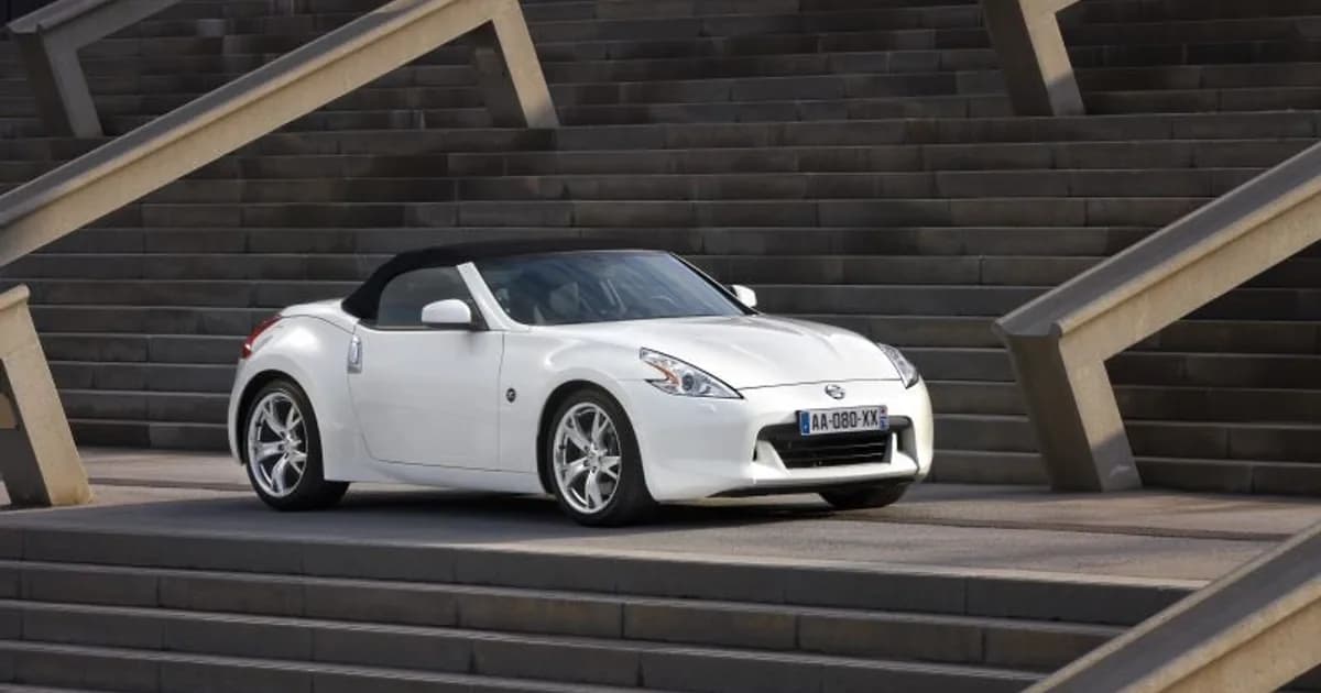 Nissan 370Z Roadster (2009–2012)