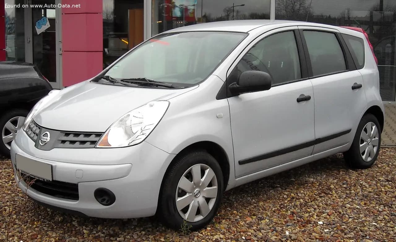 Nissan Note I (2005–2009)