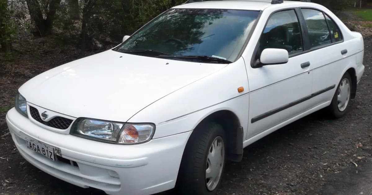 Nissan Pulsar (N15) (1995–2000)