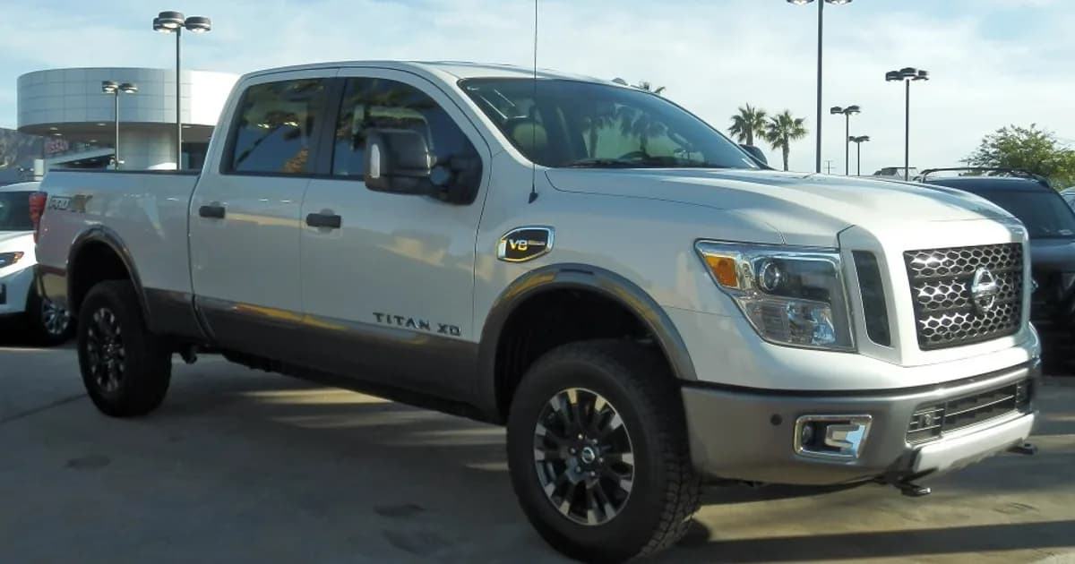 Nissan Titan II XD Crew Cab (2015–Présent)