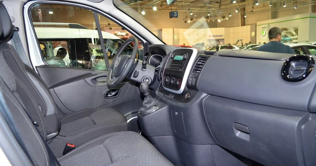 Opel Vivaro B (2014–2018)