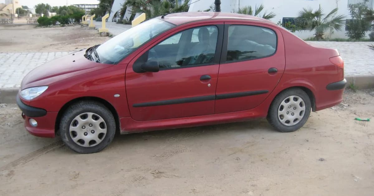 Peugeot 206 Sedan (2007–2012)