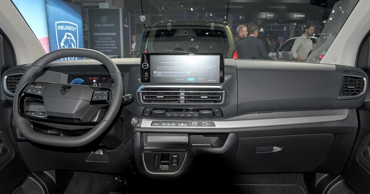 Peugeot Traveller L3 (Restylage 2024) (2024–Présent)