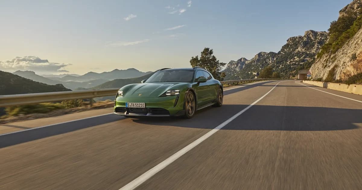 Porsche Taycan Cross Turismo (Y1A)