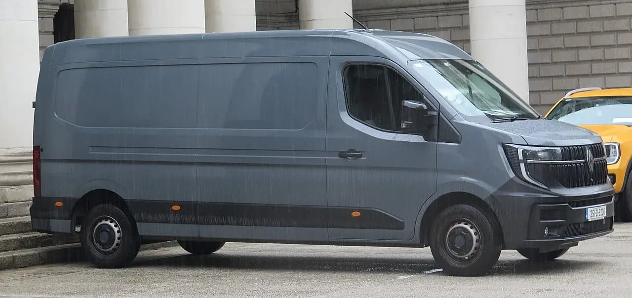 Renault Master III (Phase II, 2014) Crew Van