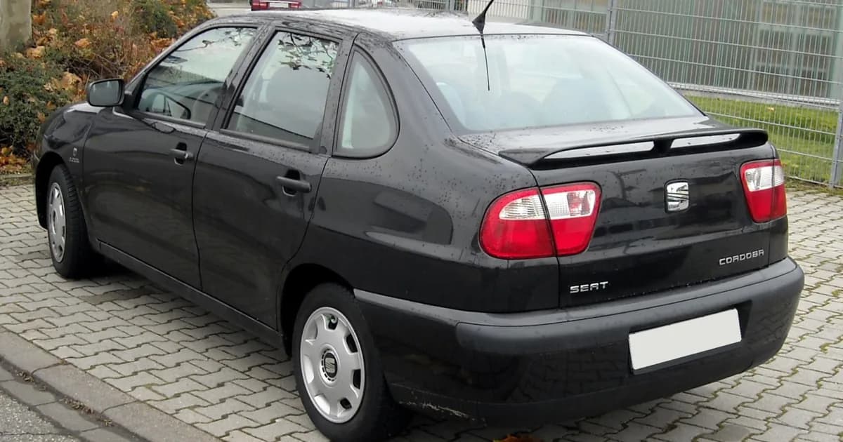 Seat Cordoba I (Restylage 1999) (1999–2002)