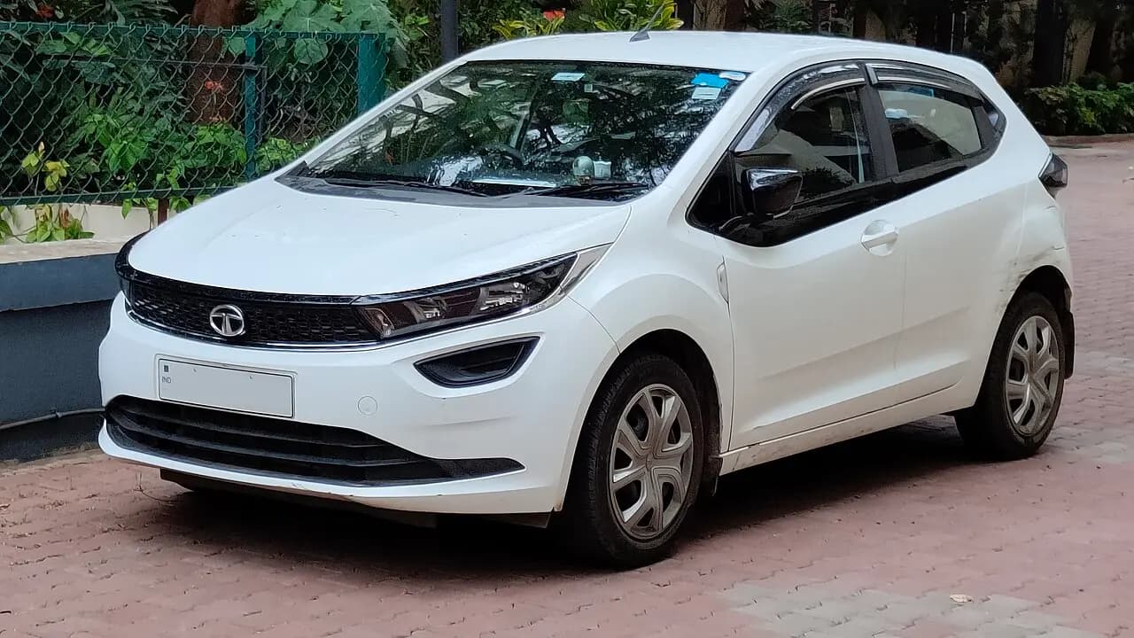 Tata Altroz (Restylage 2025) (2025–Présent)