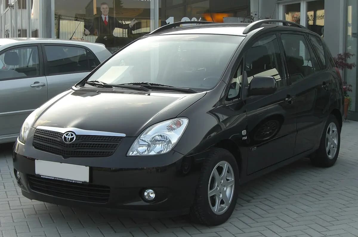 Toyota Corolla Verso Phase 1 (2001–2003)